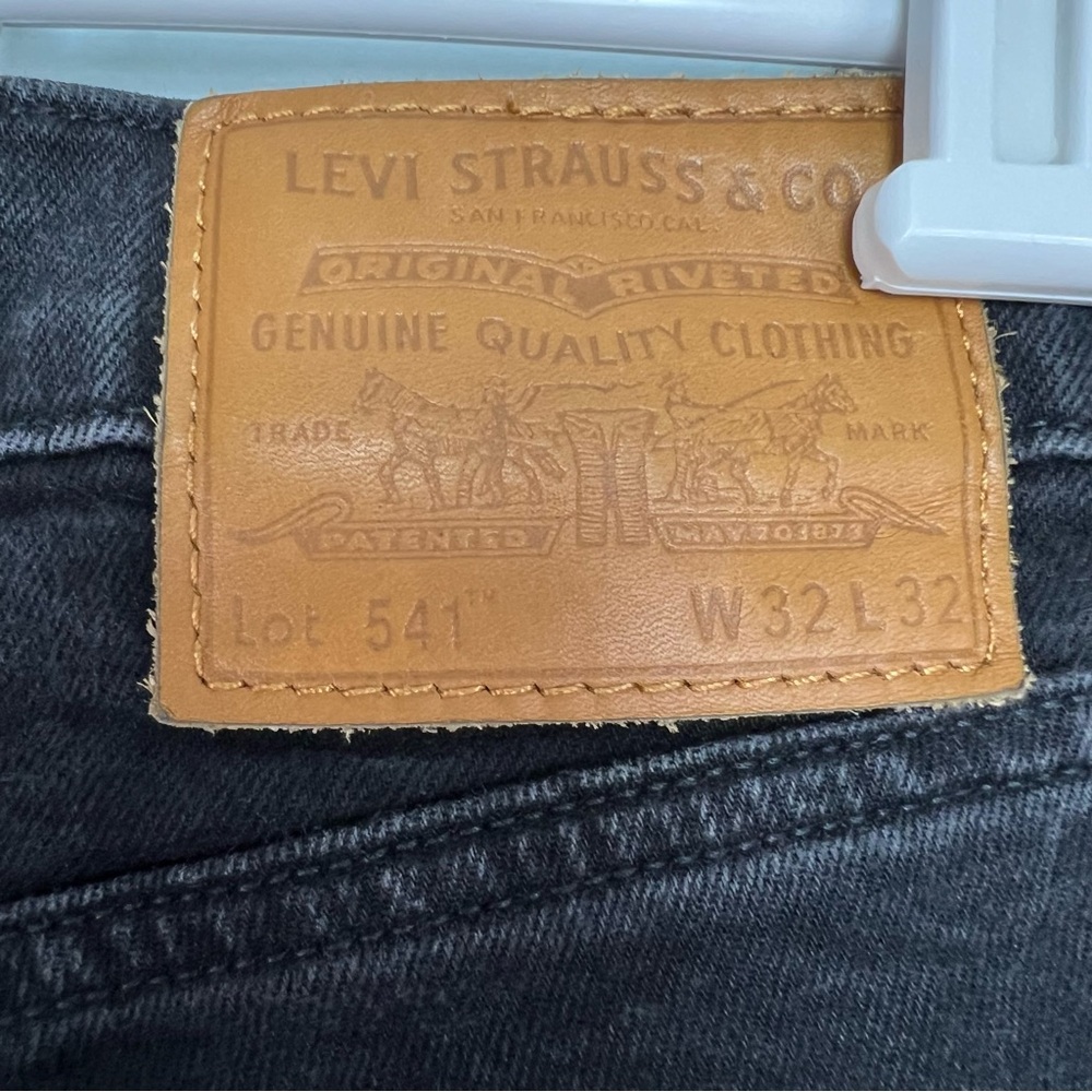 Levi's 541 Athletic Taper Jeans - Black - Men’s W32 L30 - Picture 7 of 13